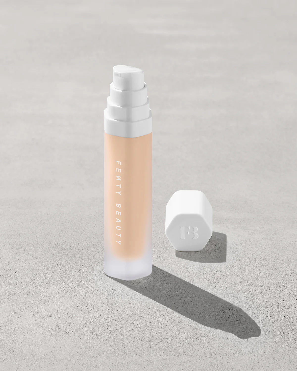 Base de maquillaje de larga duración Soft'lit Naturally Luminous