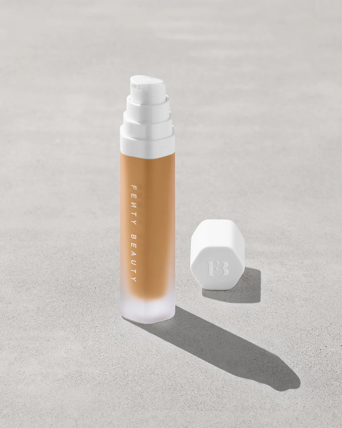 Base de maquillaje de larga duración Soft'lit Naturally Luminous