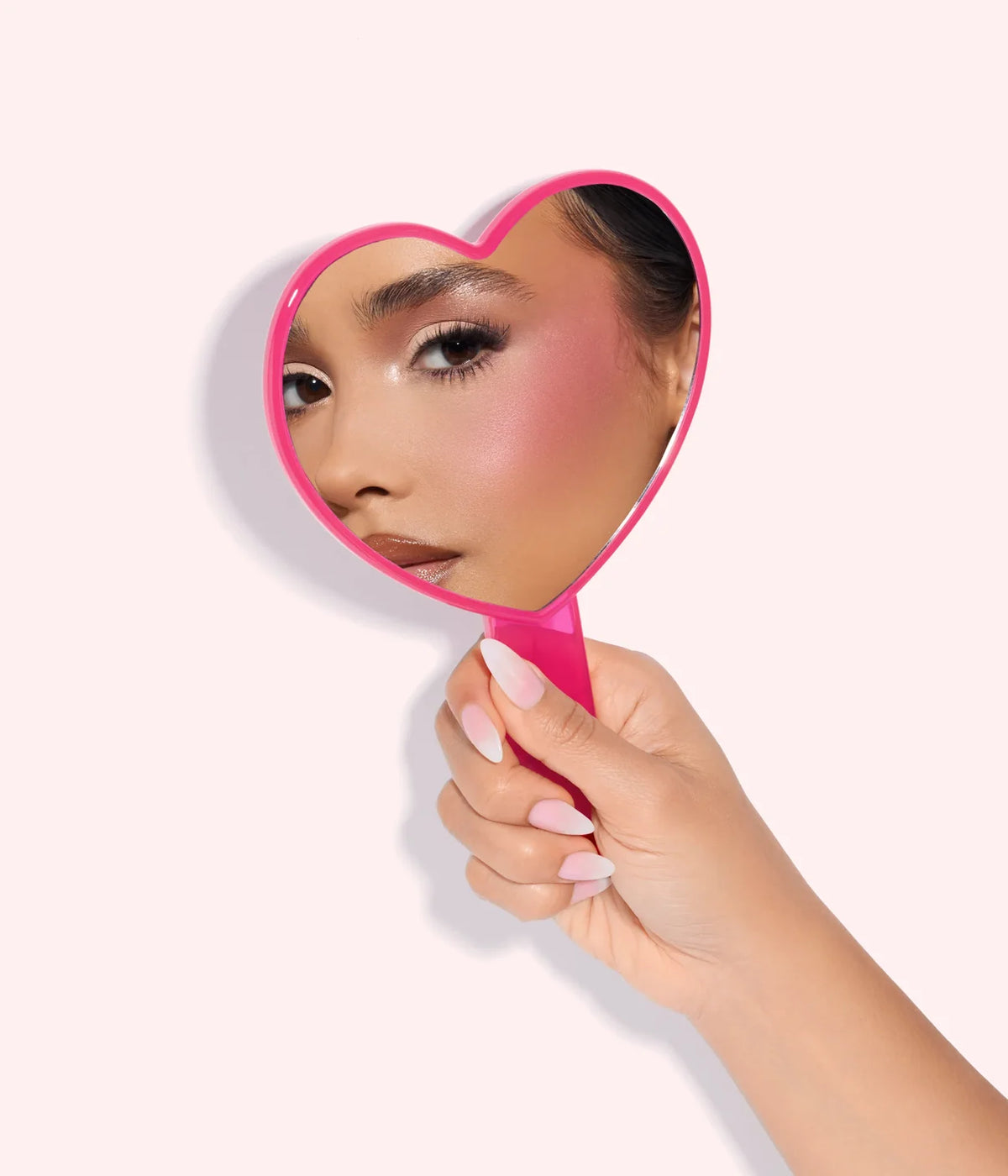 Huda Beauty Heart-Shaped Mirror