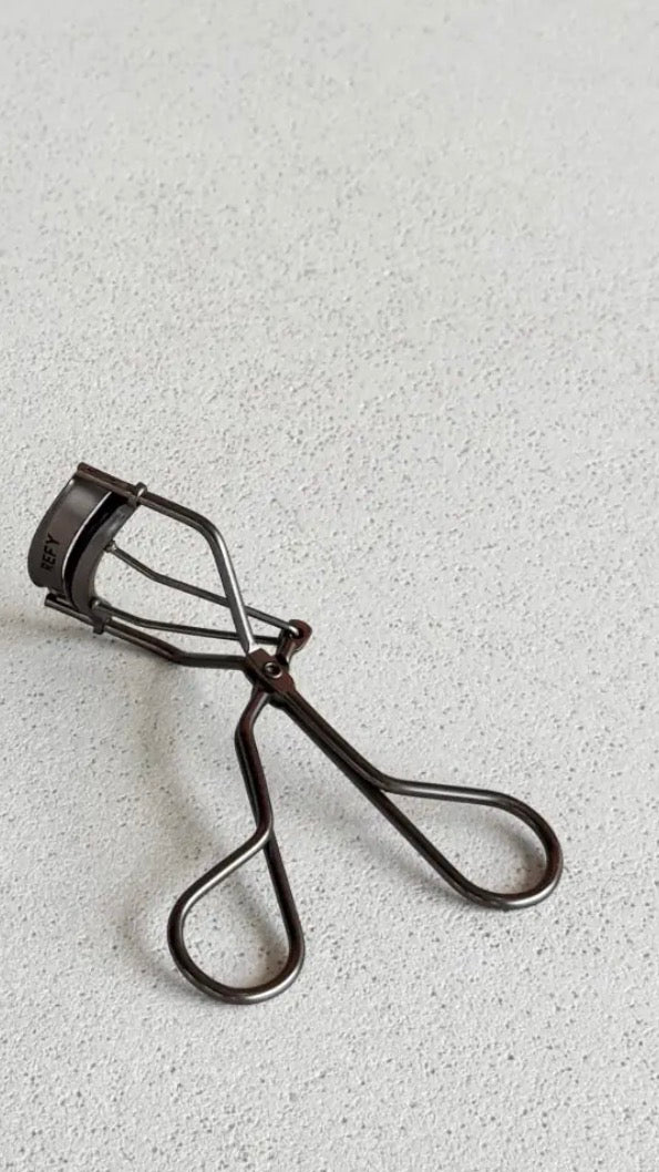 REFY Lash Curler