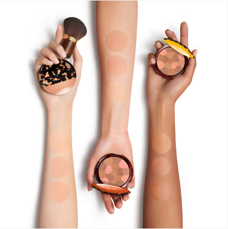 Los polvos iluminadores efecto buena cara natural - 96 % de ingredientes de origen natural