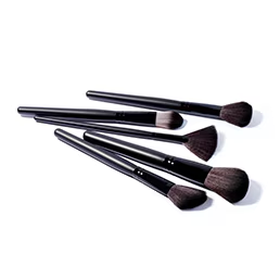 <tBrushe  s&Applicators