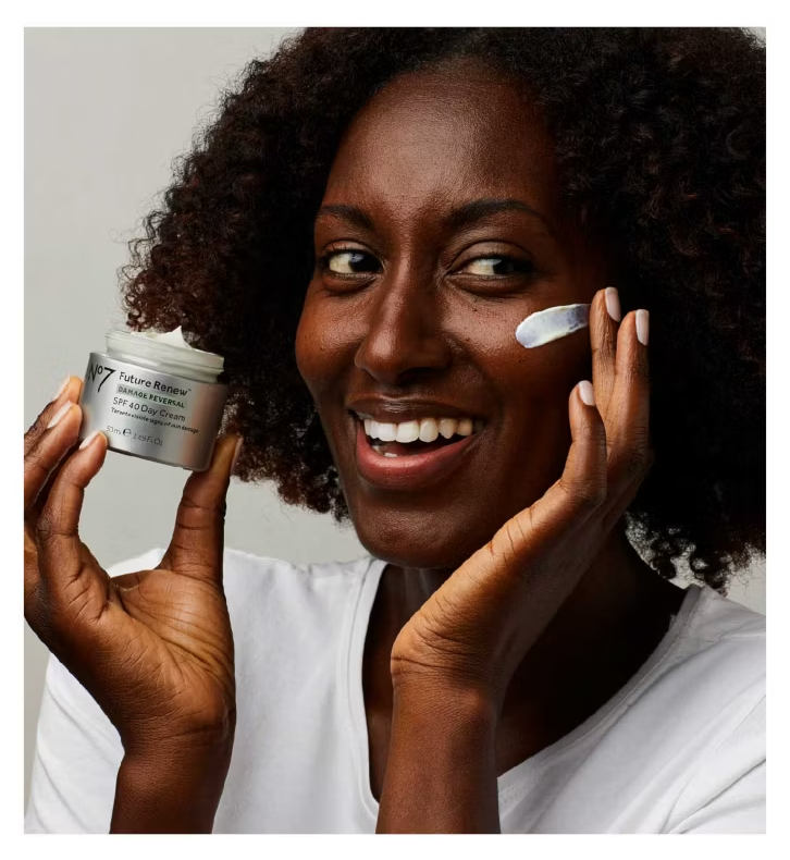 Crema de día Future Renew SPF40