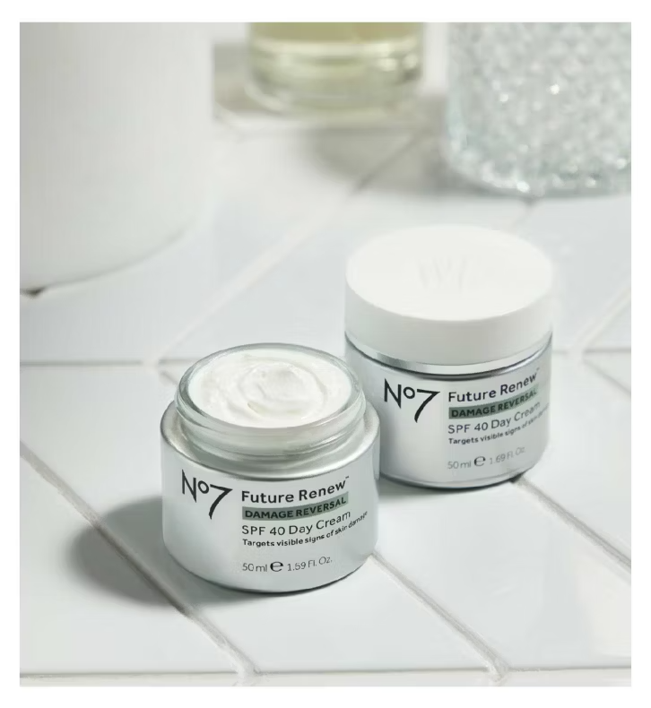 Crema de día Future Renew SPF40