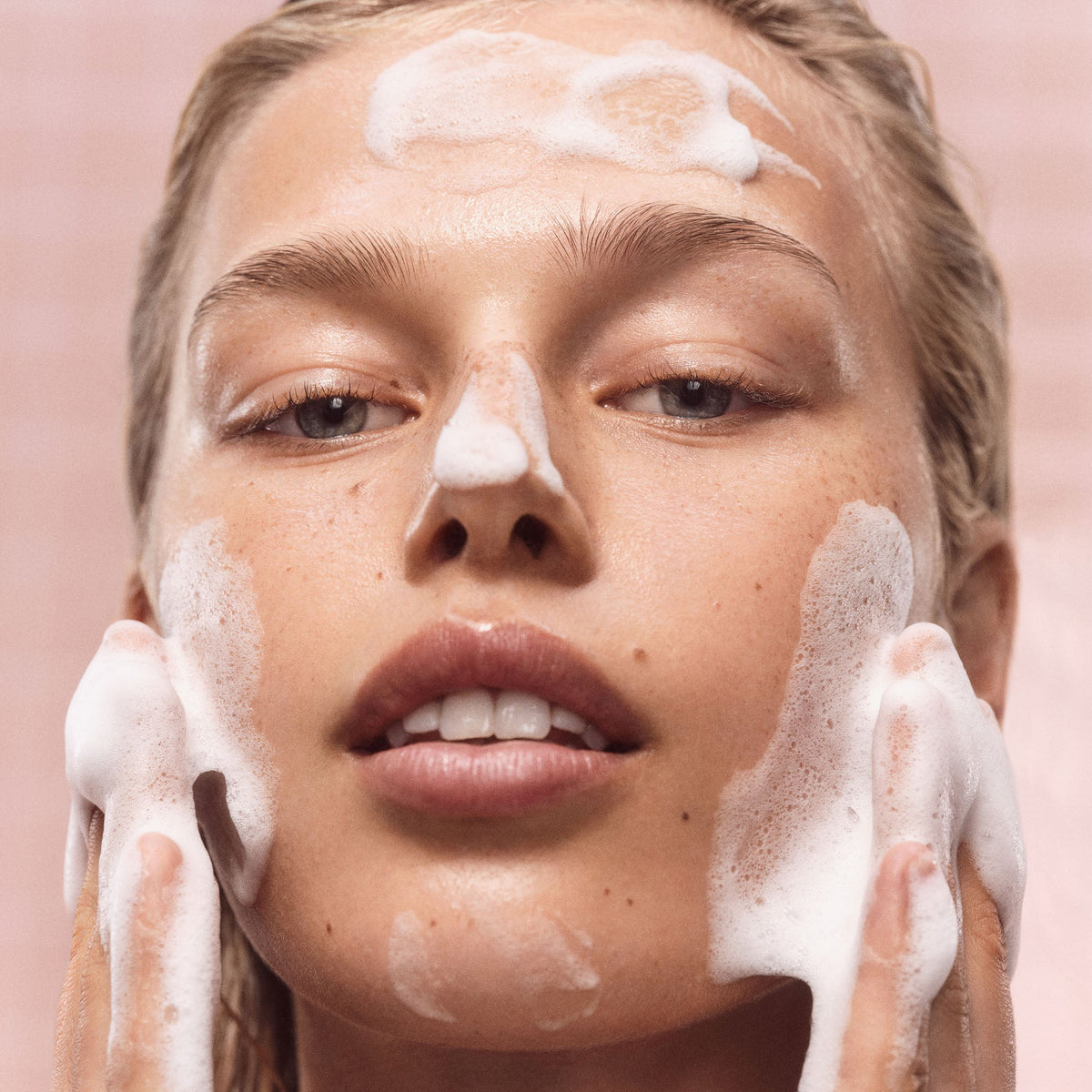 Summer Fridays Pink Dew Gel Cleanser — 50ml