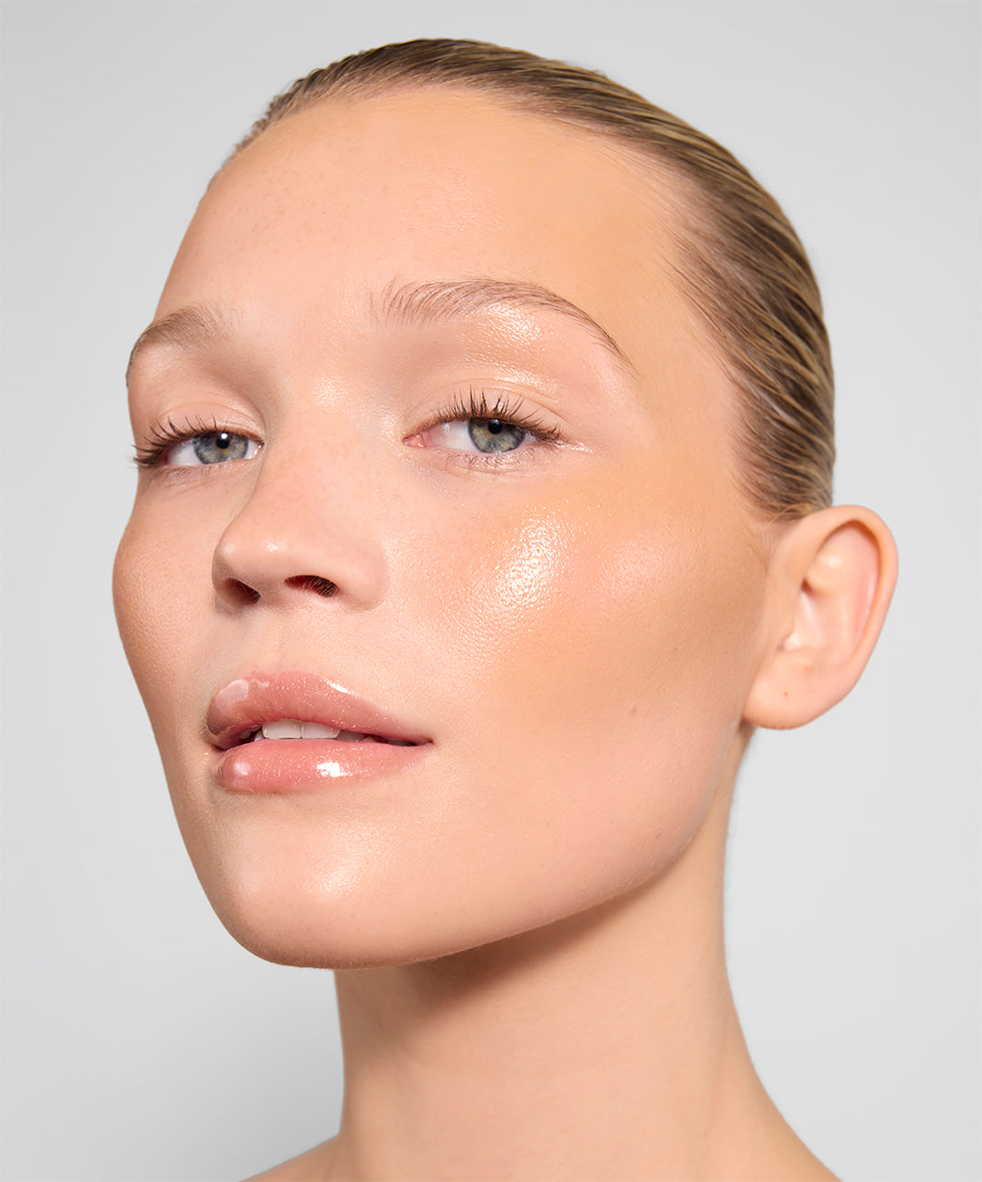 REFY gloss highlighter 4 — official image
