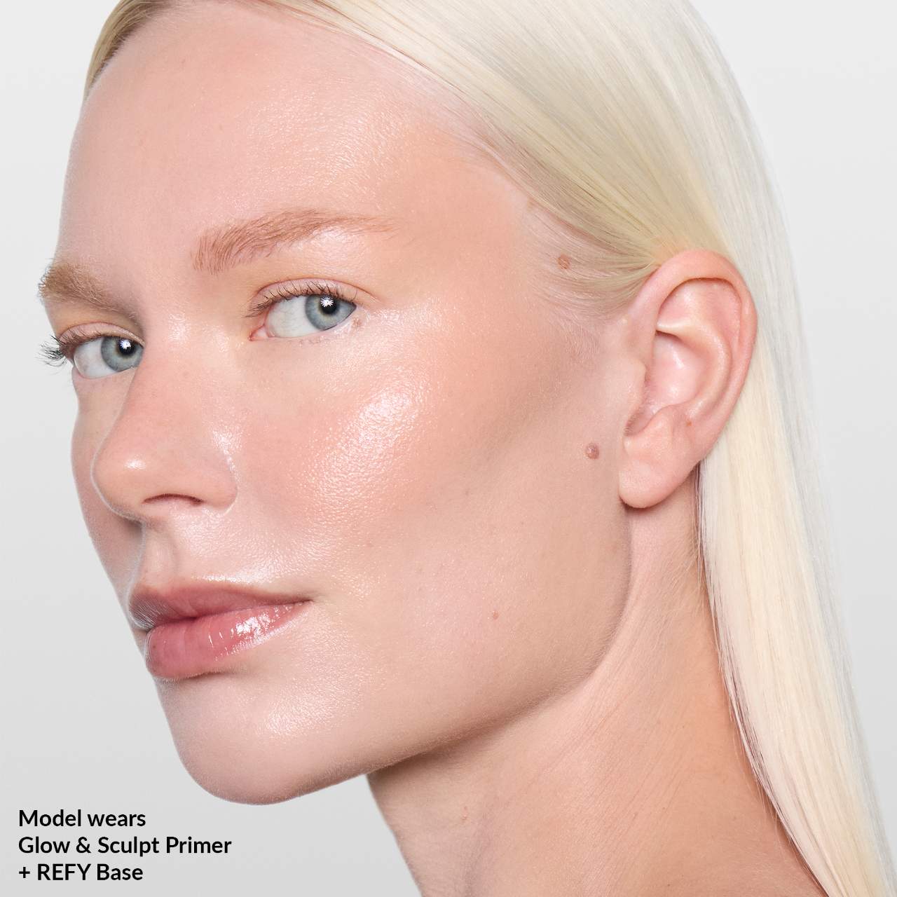 Primer de suero facial iluminador y esculpido con niacinamida