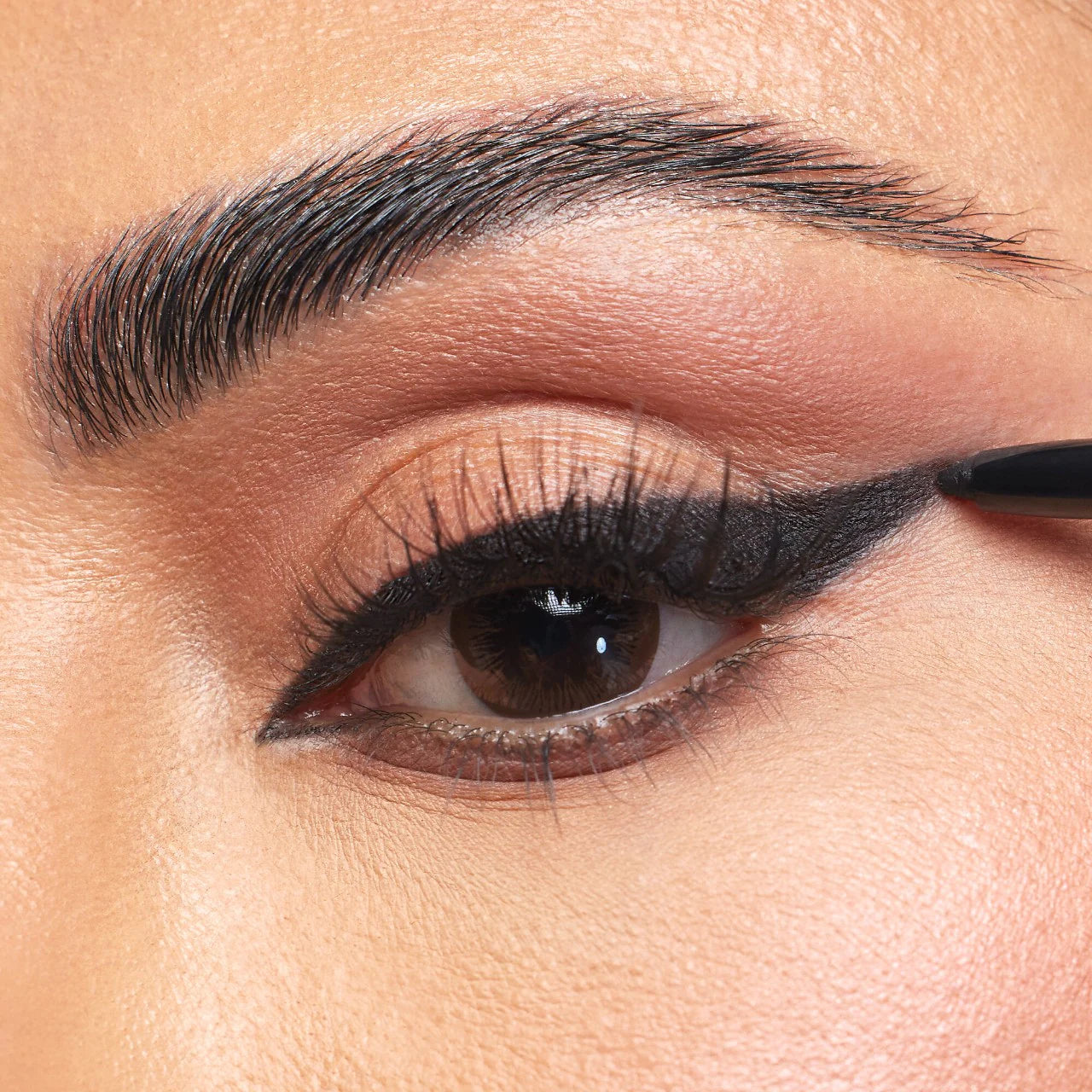 Lápiz de ojos cremoso de larga duración Kohl