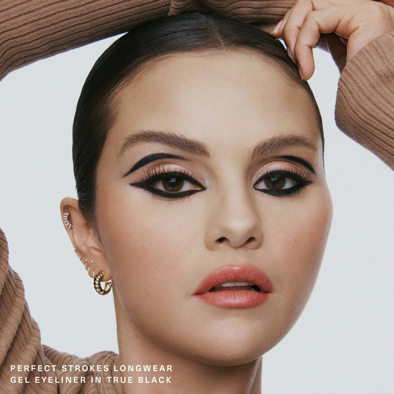 Delineador de ojos en gel de larga duración y resistente al agua Perfect Strokes